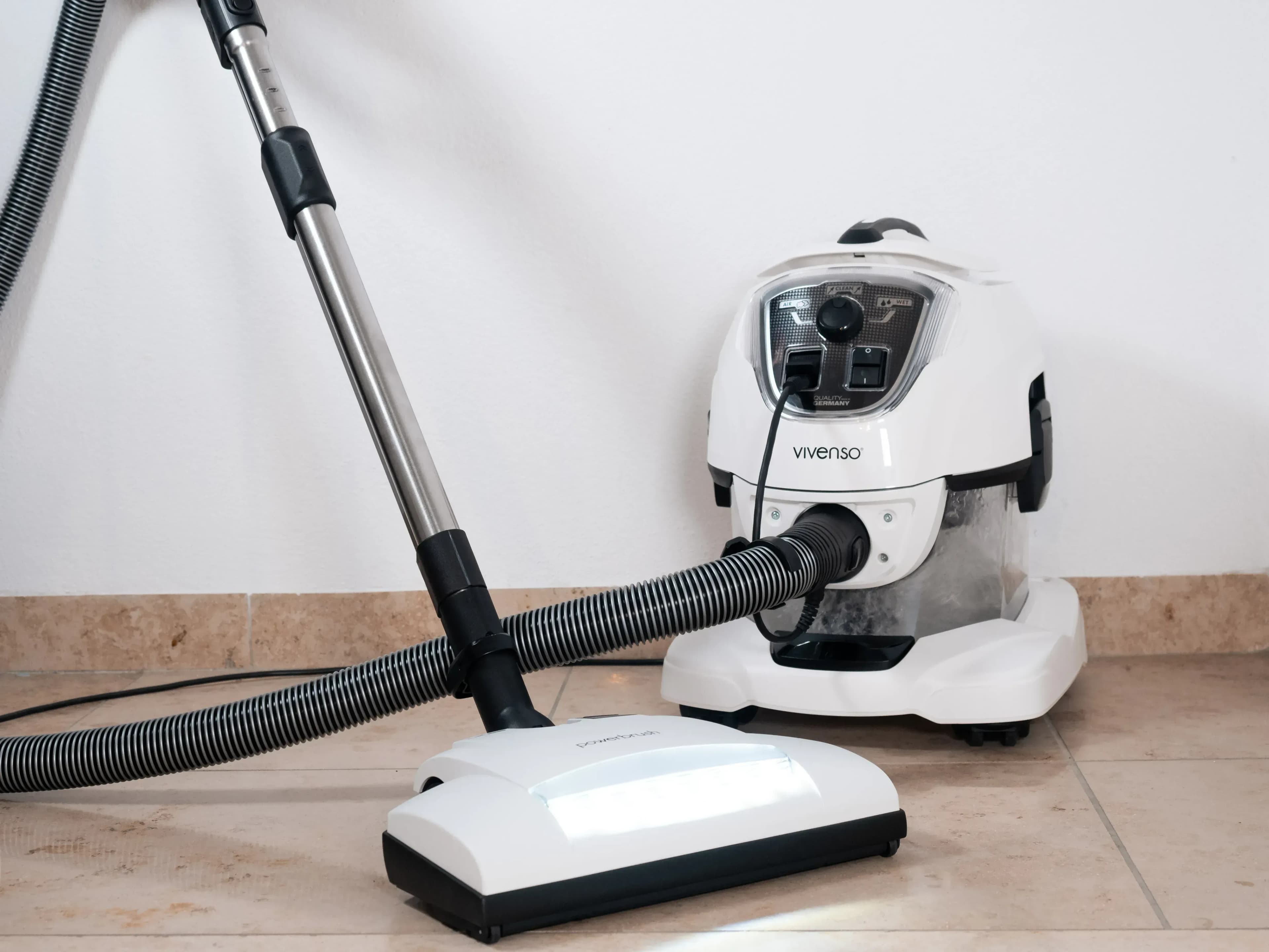 Vivenso Wasserstaubsauger mit Elektrodüse